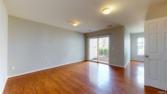 Building Photo - 113 Darley Dale Loop - Bev Roberts Rentals...