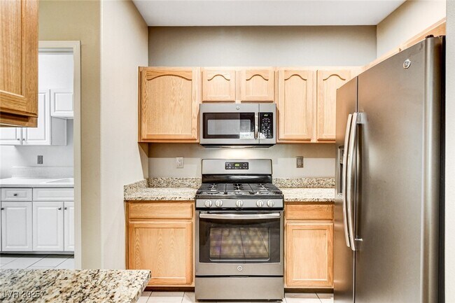 Building Photo - 8729 Red Brook Dr