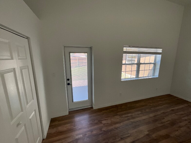 Building Photo - 12786 Hibiscus Rd