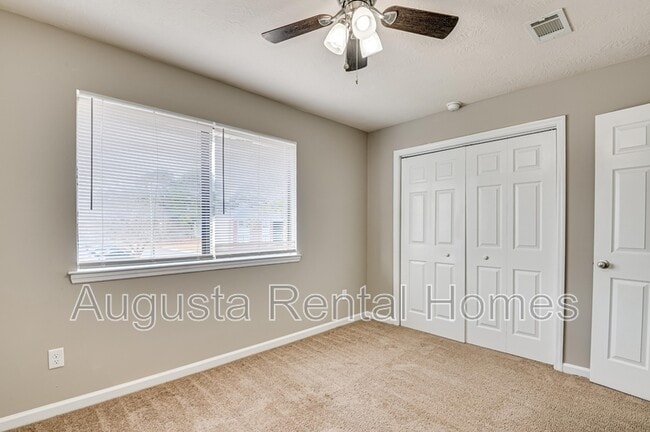 Building Photo - 3004 Strickland Ct