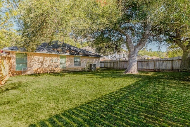 Building Photo - 3518 Pecan Point Dr