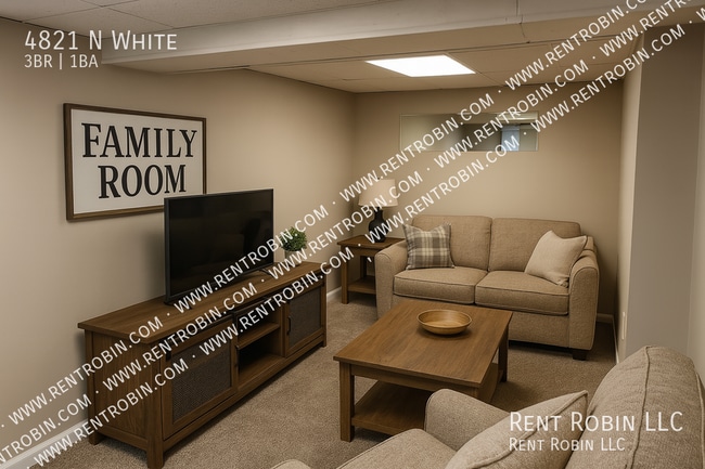 Building Photo - 4821 N White-