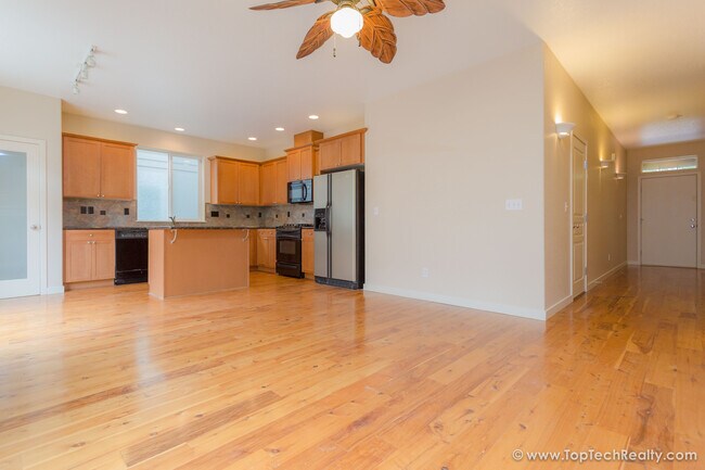 Building Photo - 182 NW 209th Ave