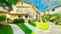 Building Photo - Beautiful, End Unit Condo, in the Very Des...