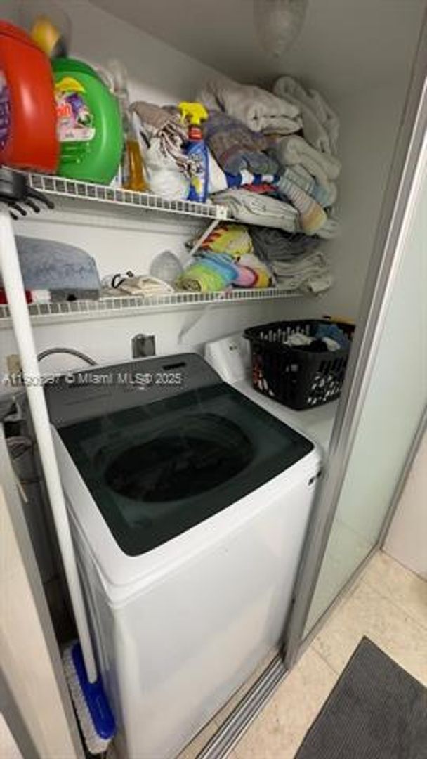 Building Photo - 3610 Yacht Club Dr