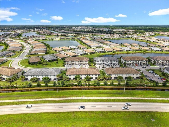 Building Photo - 14119 Pine Lodge Ln