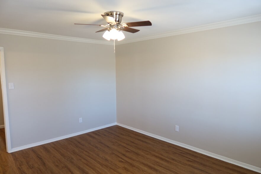 2nd bedroom-upstairs - 1430 Erin Ave