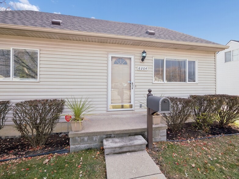 Front of home - 8204 Toepfer Rd