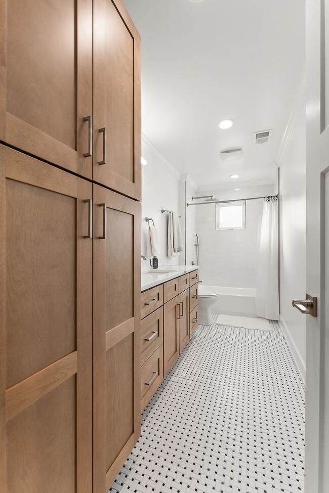 Building Photo - 8515 W 132nd Ave