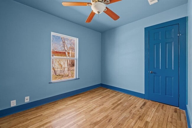 Building Photo - 1181 Graham St