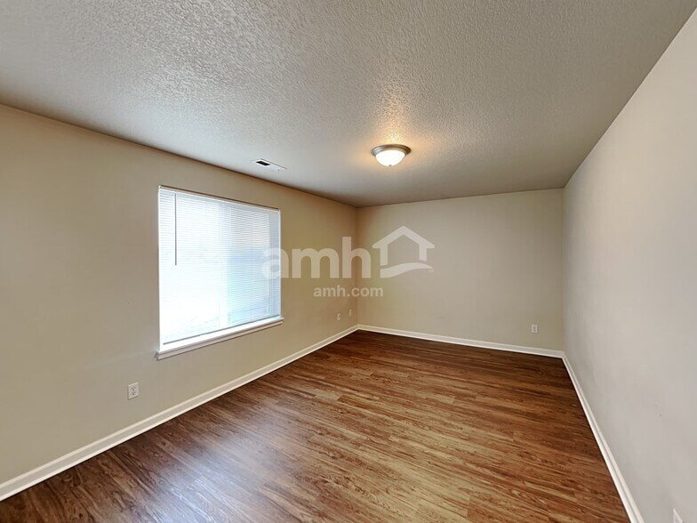 Building Photo - 1292 Alpine Lakes St SE