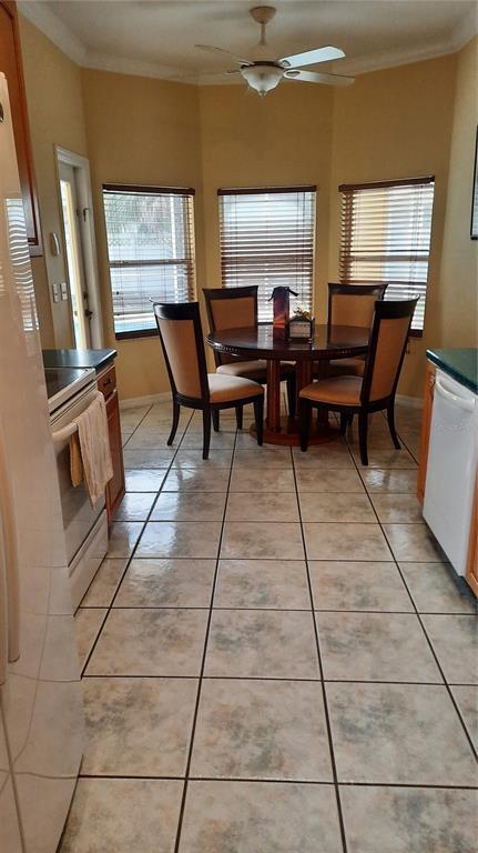 Building Photo - 6 Coventry Pl