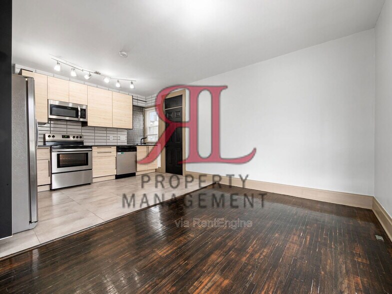 Building Photo - 954 Stanley Ave