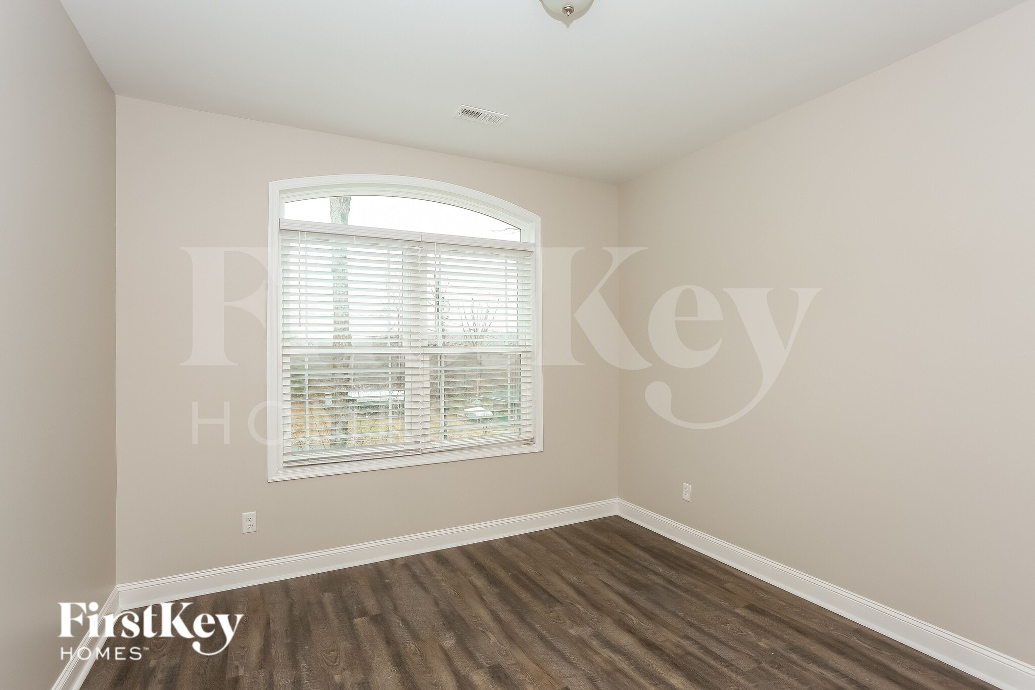 Building Photo - 105 Jefferson Dr