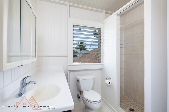 Building Photo - 218 Paiko Dr