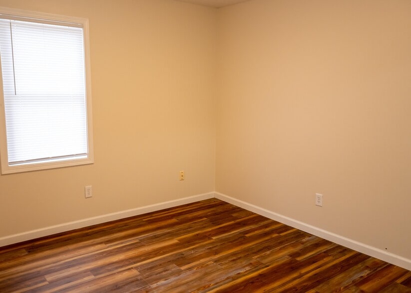 Building Photo - 106 Pierre Pl