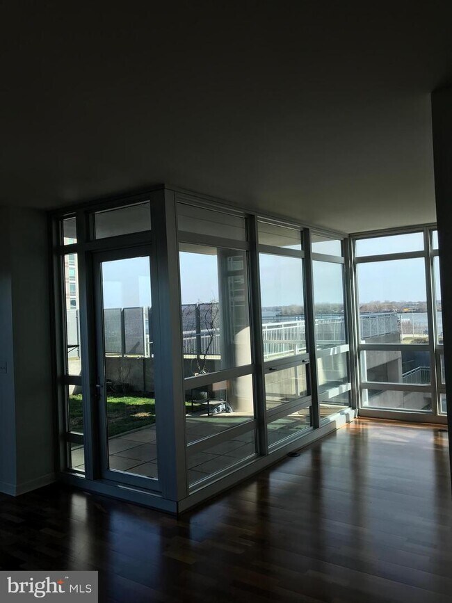 Building Photo - 901 N Penn St