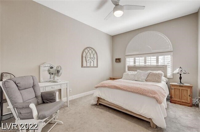 Building Photo - 7 Old Lake Cir