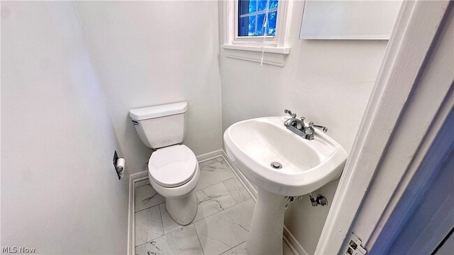 Building Photo - 1271 Hereford Rd