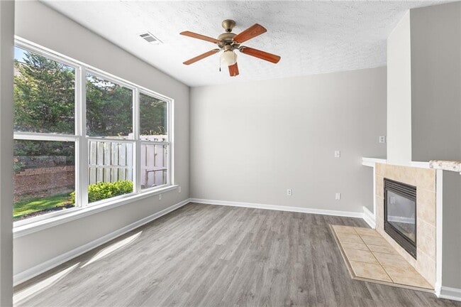 Building Photo - 6604 Splashwater Dr