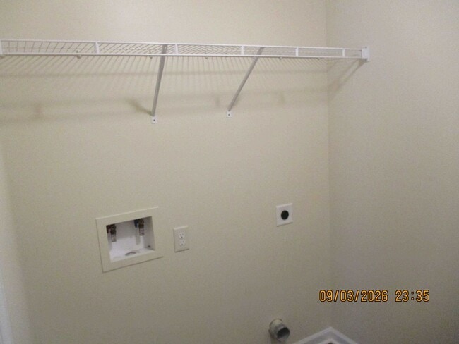 Building Photo - 204 Cloud Ln