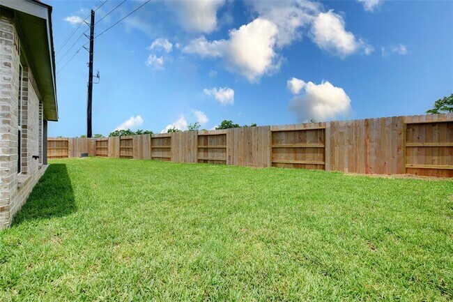 Building Photo - 27506 Spearmint Ridge Dr