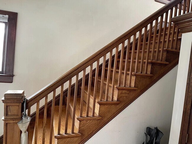 Building Photo - 1008 W Huron St