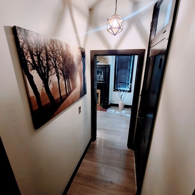 Building Photo - 623 E 100 S