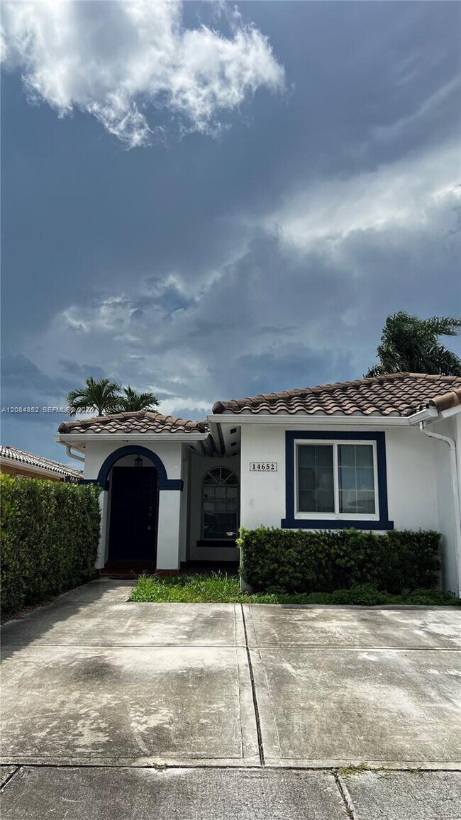 Building Photo - 14652 SW 114th Terrace