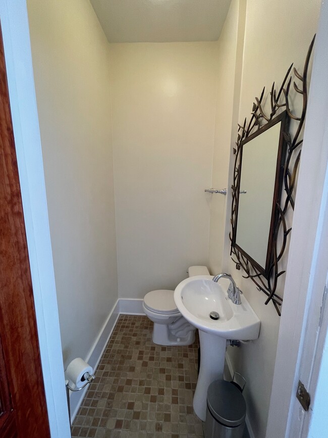 Building Photo - 1529 Palmetto St