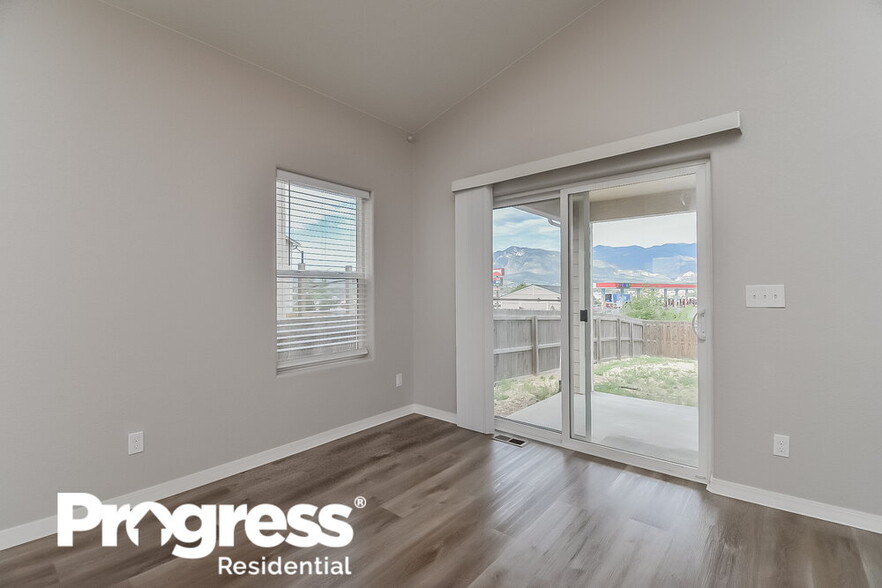 Building Photo - 2370 Spring Blossom Dr