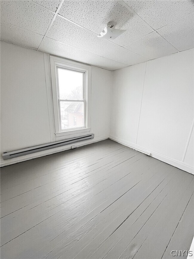 Building Photo - 911 State St