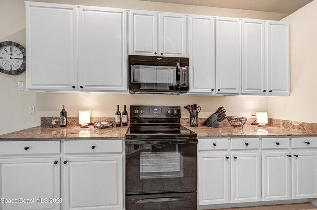 Building Photo - 940 Wimbledon Dr