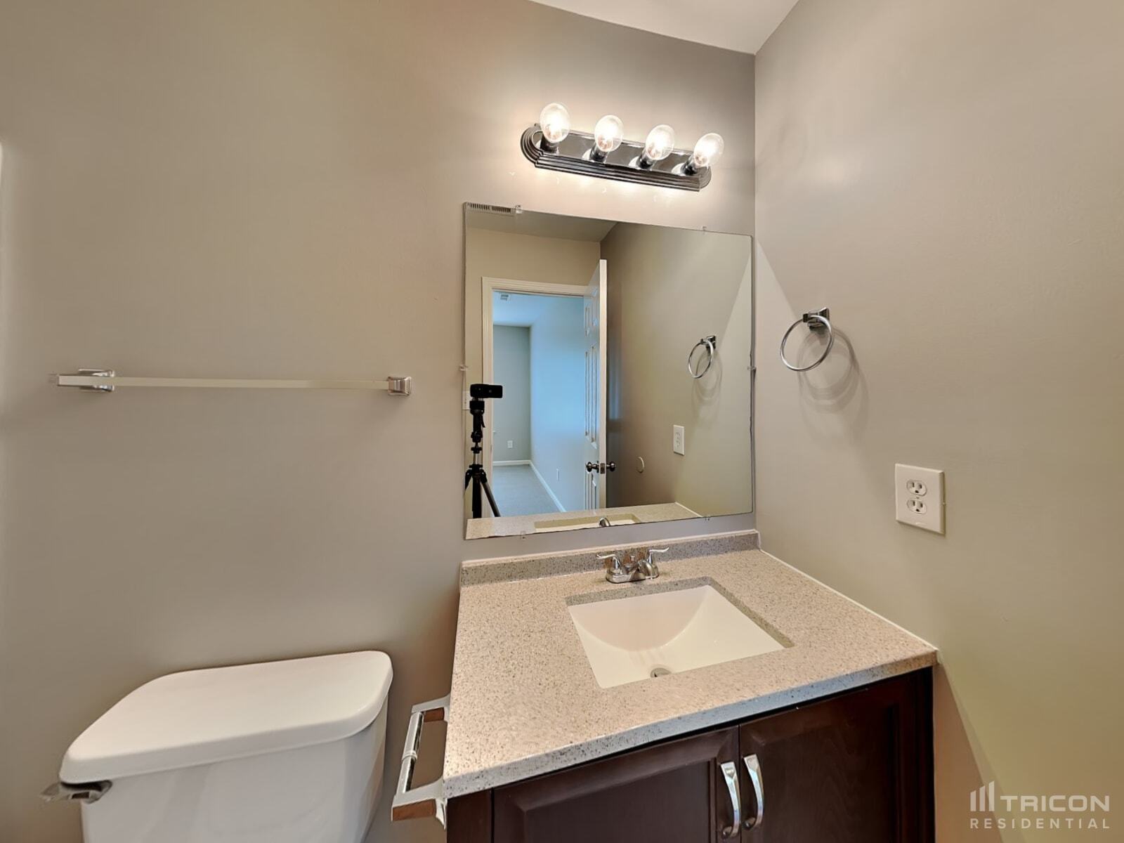 Building Photo - 9835 Veronica Dr