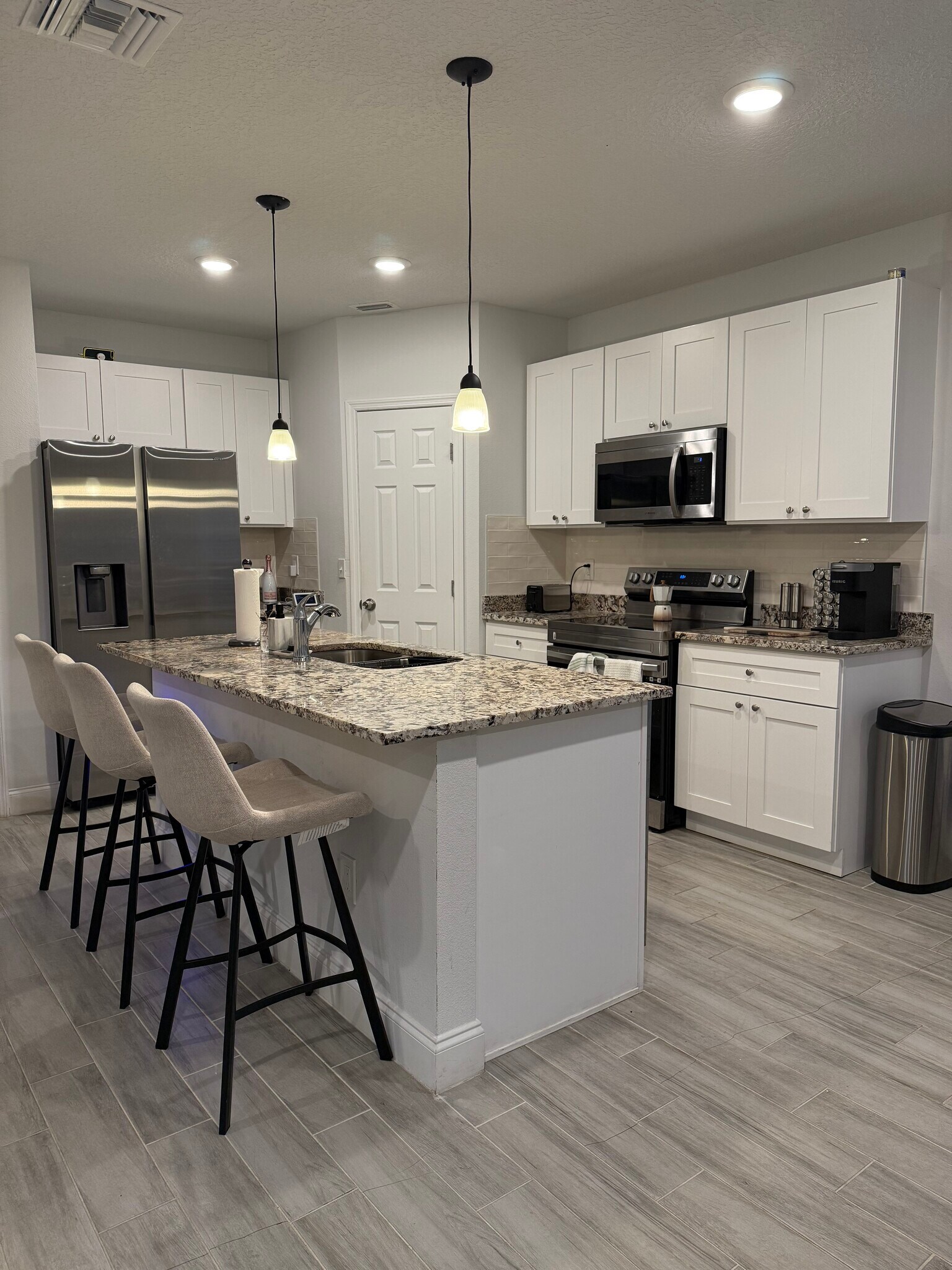 Kitchen - 1165 Eden Dr
