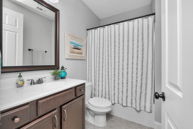 Building Photo - 902 Bay Breeze Cove