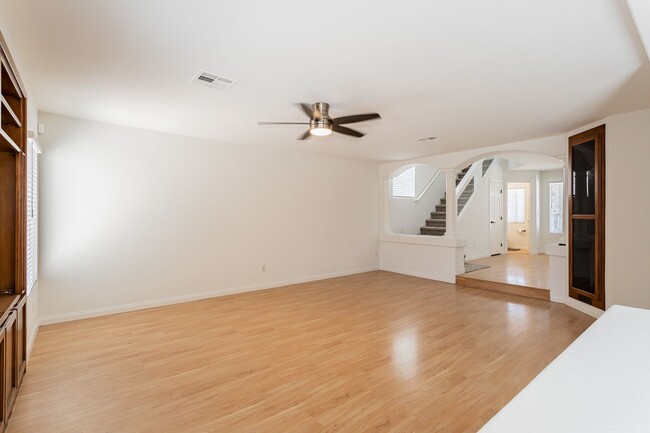 Building Photo - Beautiful Remodeled 3 Bed Home in the SW