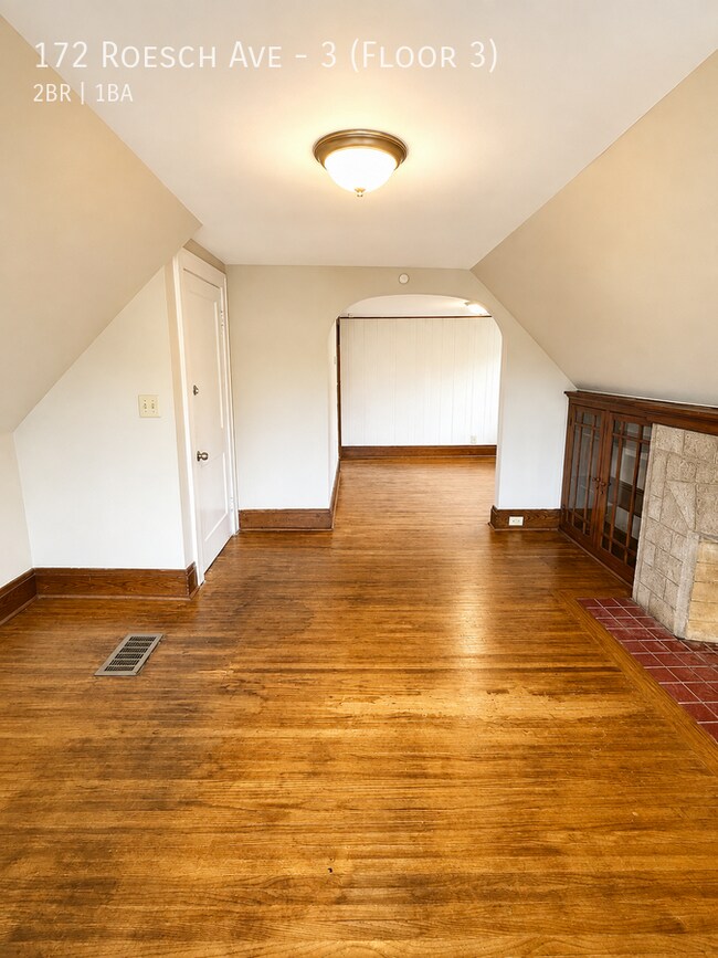 Building Photo - 172 Roesch Ave