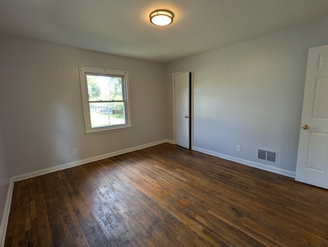 Building Photo - 2983 Moreland Dr