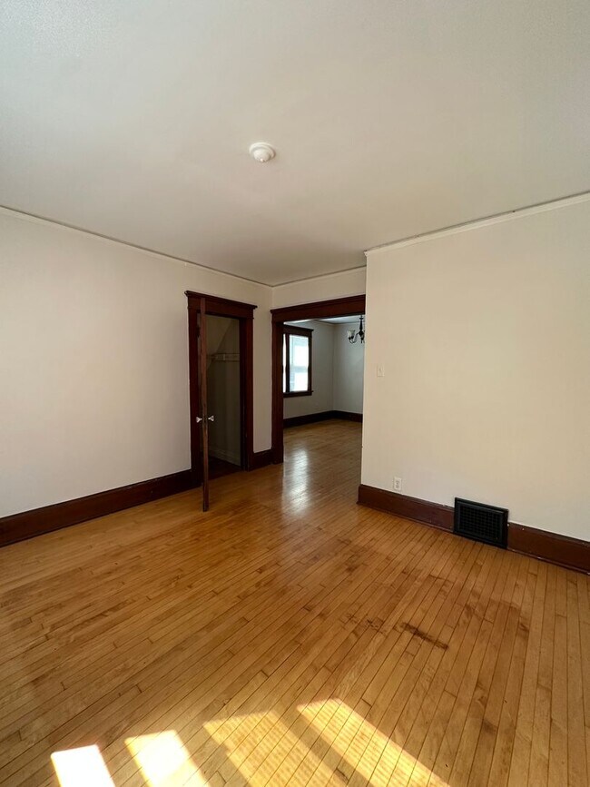 Building Photo - 3251 N Booth St