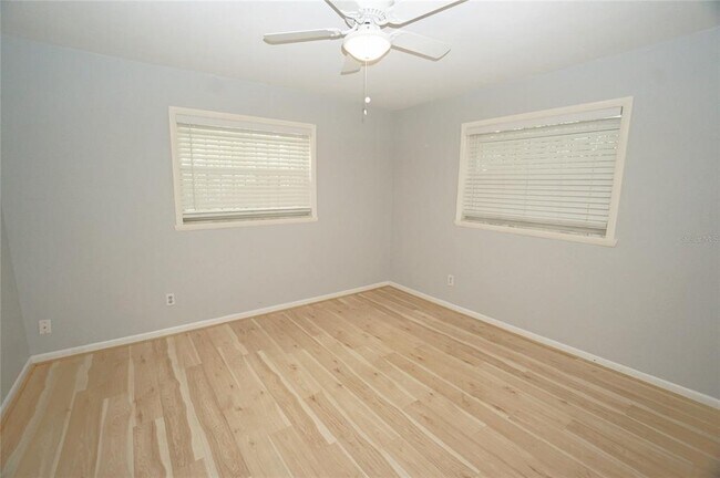 Building Photo - 207 N Gomez Ave