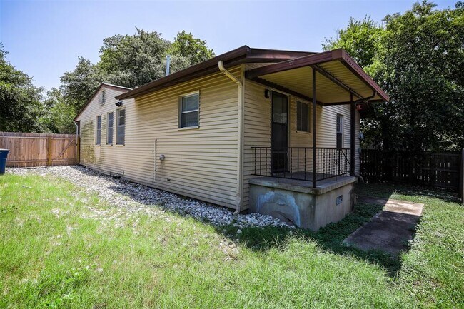 Building Photo - 5504 Avenue F