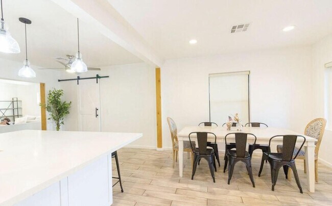 Building Photo - 4214 N 20th St