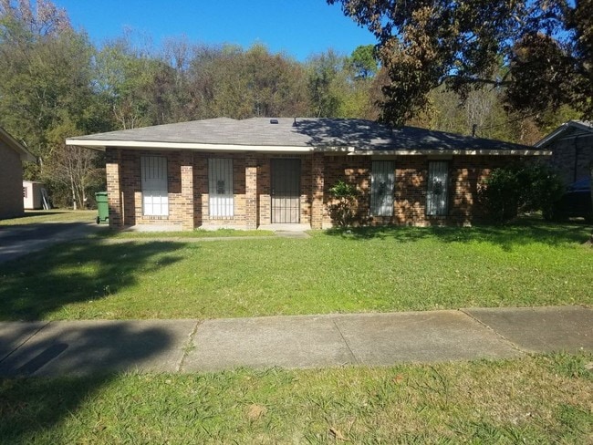 Primary Photo - 3 Bedroom 1.5 Bath Home