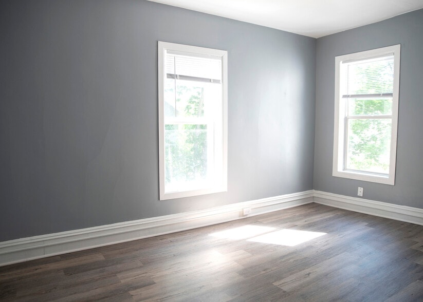 Building Photo - 1203 S Farwell St