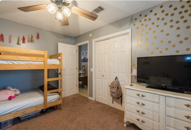 Building Photo - 908 Churchfield Dr
