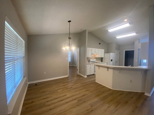 Building Photo - 9676 Parker Lake Cir