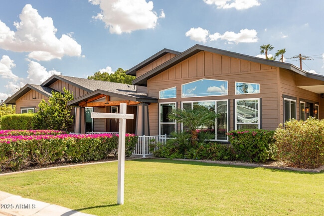 Building Photo - 3801 E Glenrosa Ave