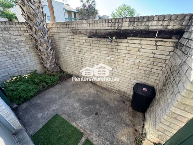 Building Photo - 9915 Powhatan Dr