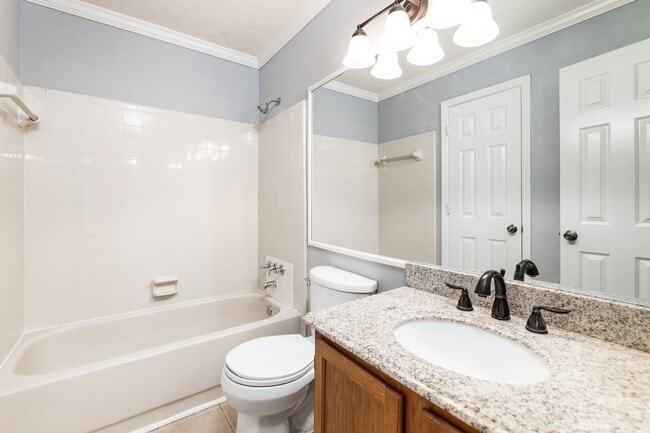 Building Photo - Terrace level condo in great Johns Creek location!